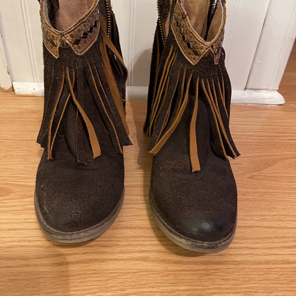 Fringe booties - Picture 2 of 5